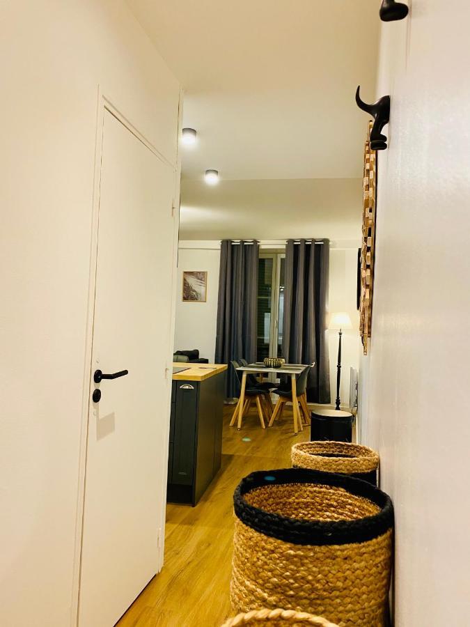 50M2 Flat In Heart Of Orleans - Canal Foot & Bein Exteriér fotografie
